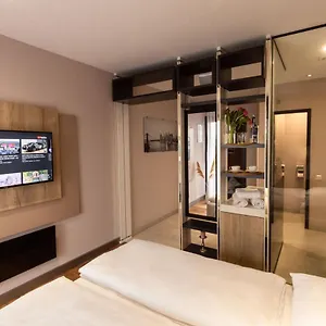 24seven Hotel