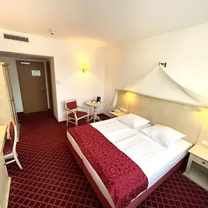 Chateau Kurfuerstendamm 4*, Berlin Germany