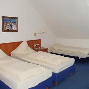 vier-jahreszeiten.hotelsheidelberg.net/